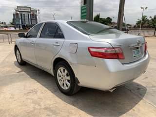 A picture of 08029225665 2008 Toyota Camry with V6 engine