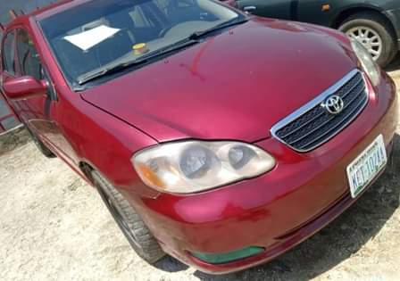 A picture of TOYOTA COROLLA