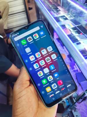 A picture of Tecno spark 8c Slightly cracked