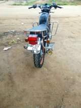 A picture of Haojue nataka pesa nifanye yangu