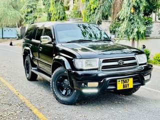 A picture of Toyota Hilux sulf Mwanza Million 9 8 Engine safi Gear