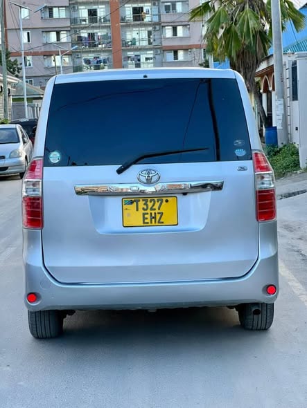 A picture of Toyota New shape 0718814007 Mwaka 2009 Engen type 3ZR Cc