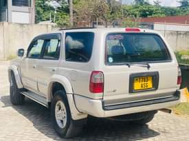 A picture of TOYOTA HILUX SURF INAUZWA IWAHI MAPEMA USILEMBE