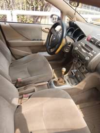 A picture of 2007 honda city Manual gear