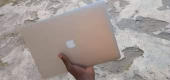 A picture of Used Macbook 2015