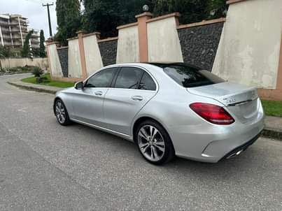 A picture of Mercedes Benz C300