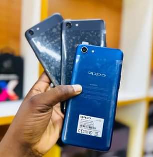 A picture of Bei ya ofa chukua oppo ni duos ram 6gb storage