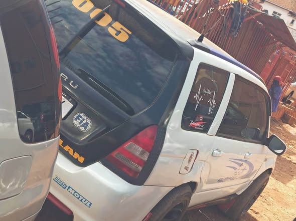 A picture of SUBARU FORESTER