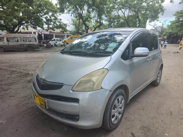 A picture of Toyota Ractis