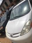 A picture of Toyota Sienna 2012 model Ac gear Price 5m Location agege