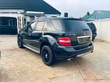 A picture of 2007 Mercedes Benz ML350