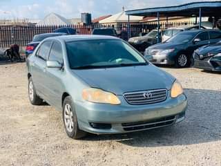 A picture of TOYOTA COROLLA 2004