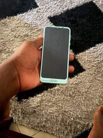 A picture of Sharp aquos 64gb 4gbram clear cameras just cracked back at