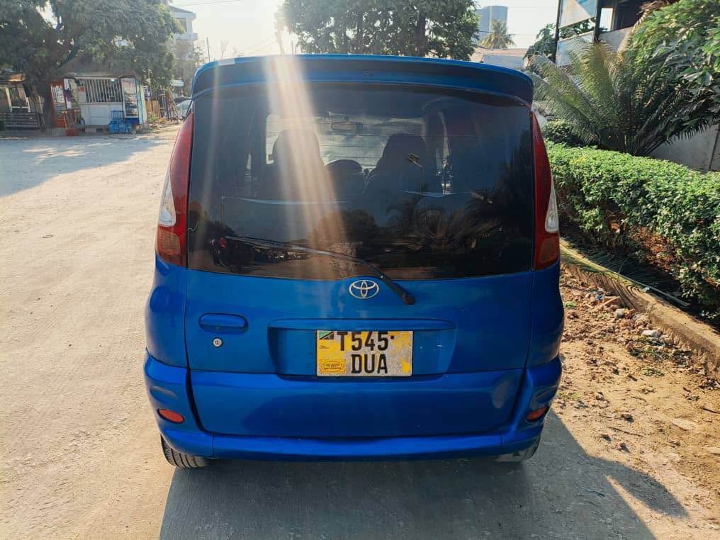 A picture of Toyota Funcargo