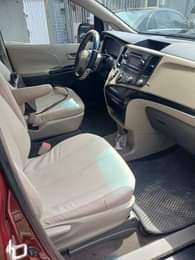 A picture of Toyota Sienna Used 4plug 2011 Very sharp Everything working well