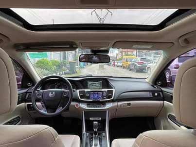 A picture of Toks 2013 Honda accord exl