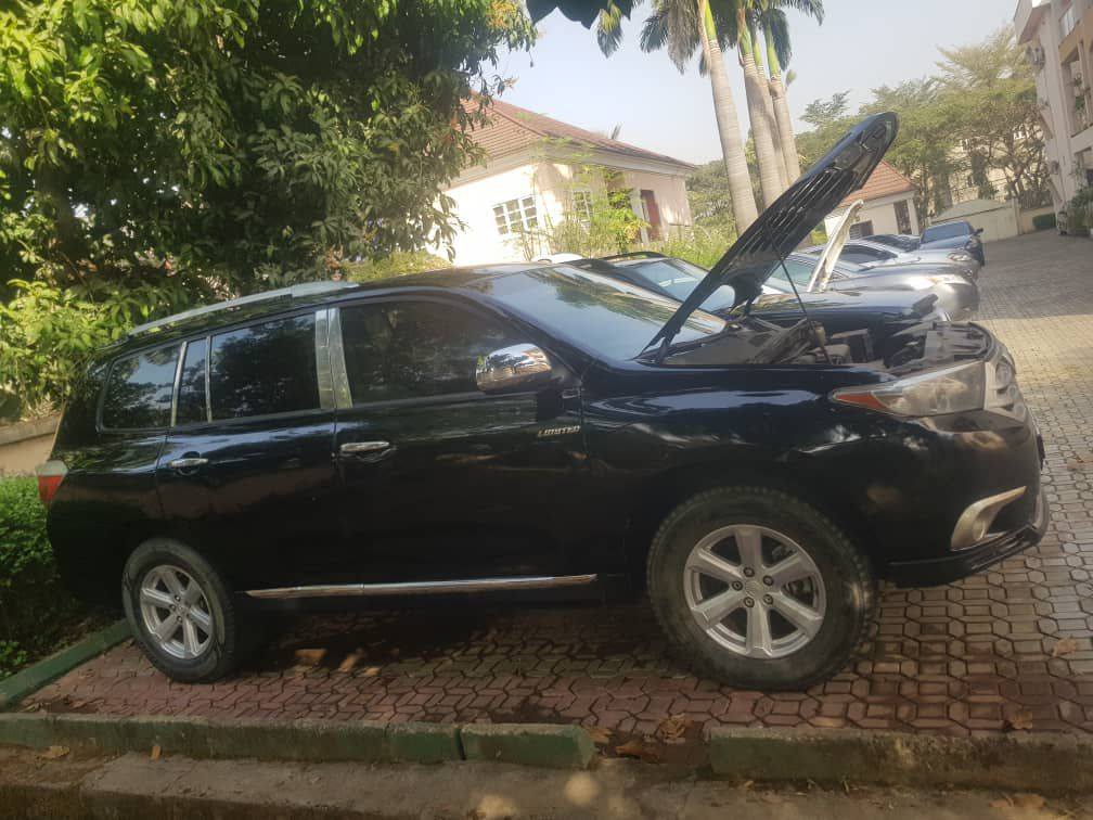 A picture of Distress Sale Clean Used 2012 Highlander available for 10m last