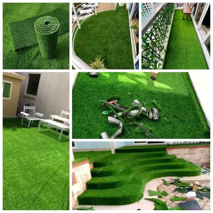 A picture of Wallpapers certains and carpets