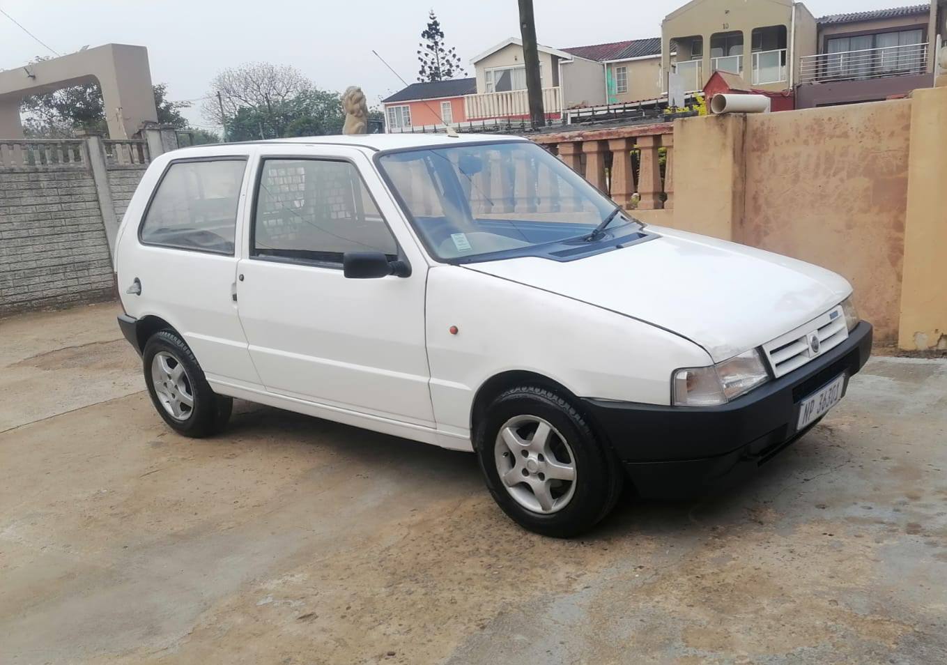 fiat uno