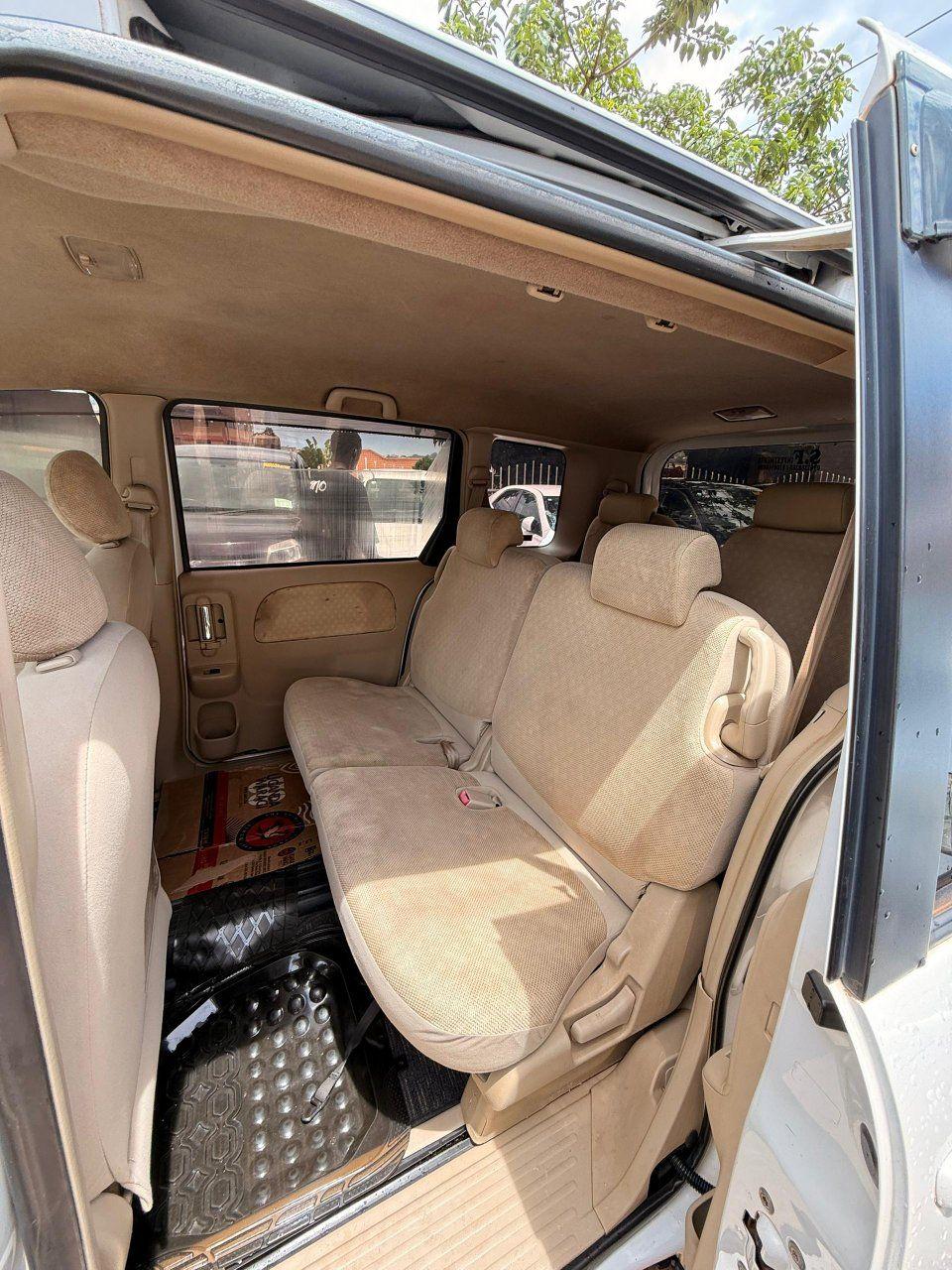 A picture of 2007 Toyota Sienta 2007