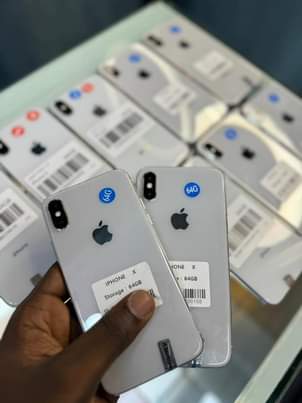 A picture of Iphone X GB 64 Bh Simu mpya kabisa