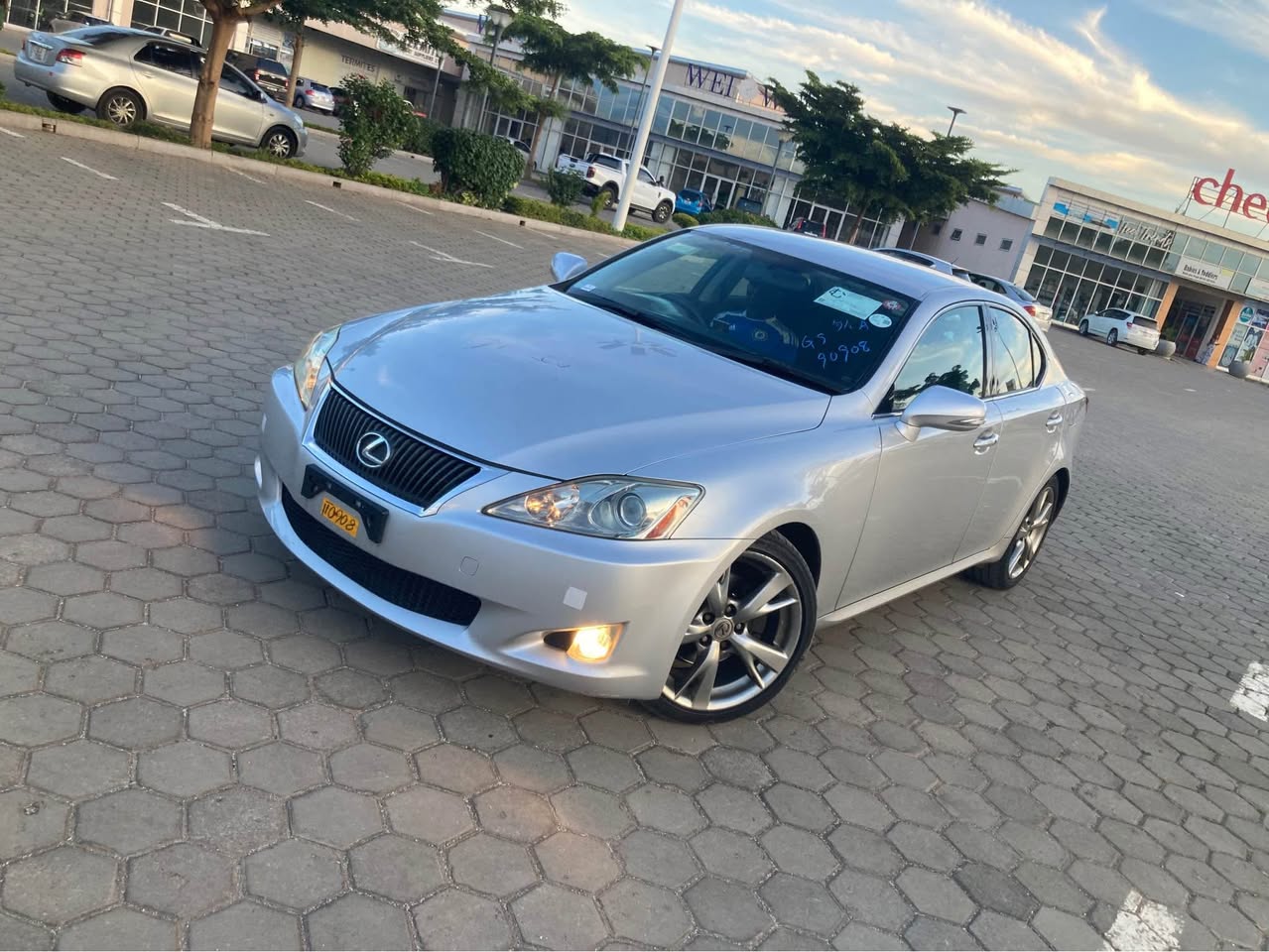 lexus