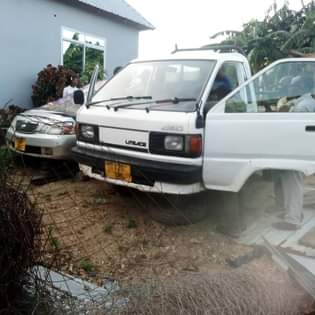 A picture of LiteAce Pickup 4 wheel