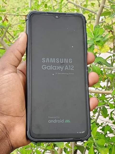 A picture of SAMSUNG A12
