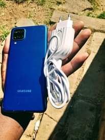 A picture of 64GB Samsung galaxy good CONDITION NO CRECK no problem