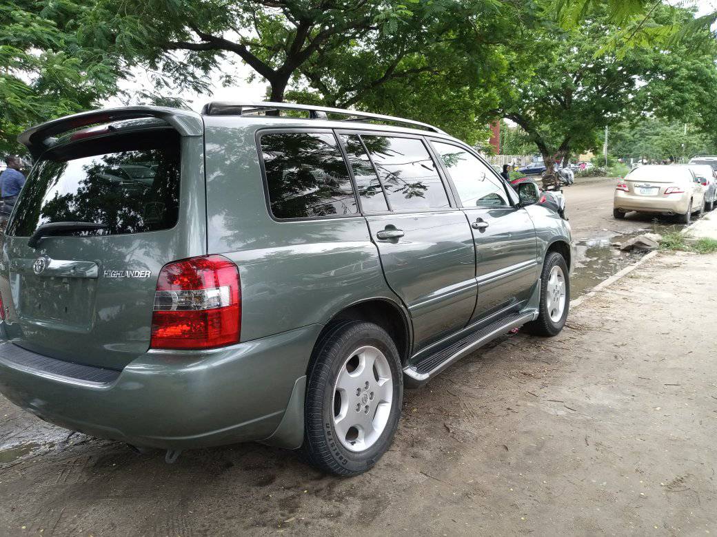A picture of Toyota Highlander V6 2006