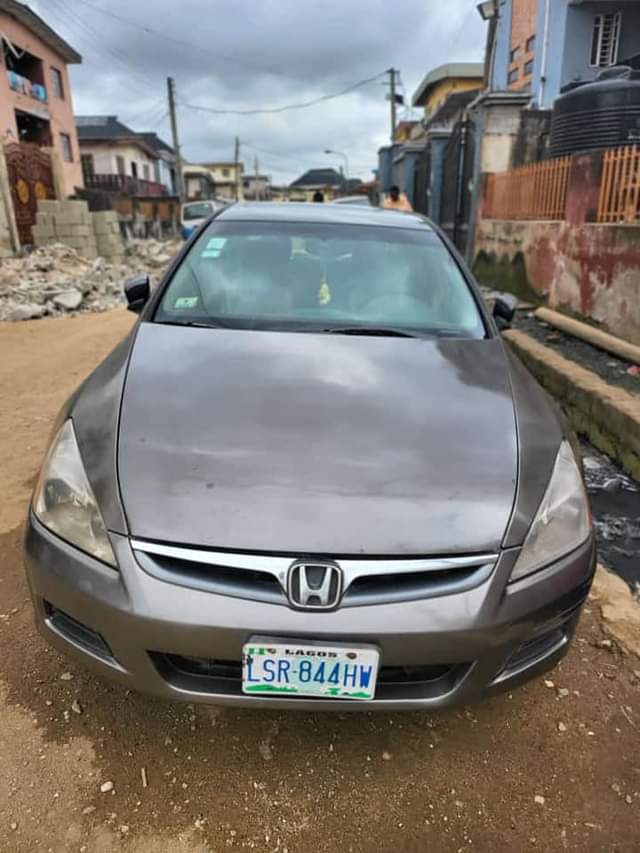 A picture of Registered Honda accord 07 model DC Note car is been