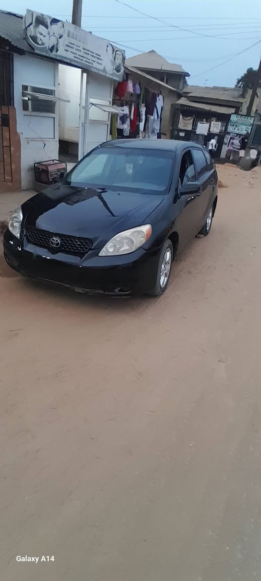 A picture of Registered Toyota Matrix 2004 08025815643