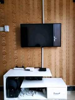 A picture of Nauza TV nch 24 mpya kabsaa na box lake 145