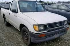 A picture of Toyota pickup hilux for sale at Lagos state 700 000
