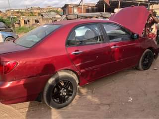 A picture of Corolla 2005 tapping engine 08039538695