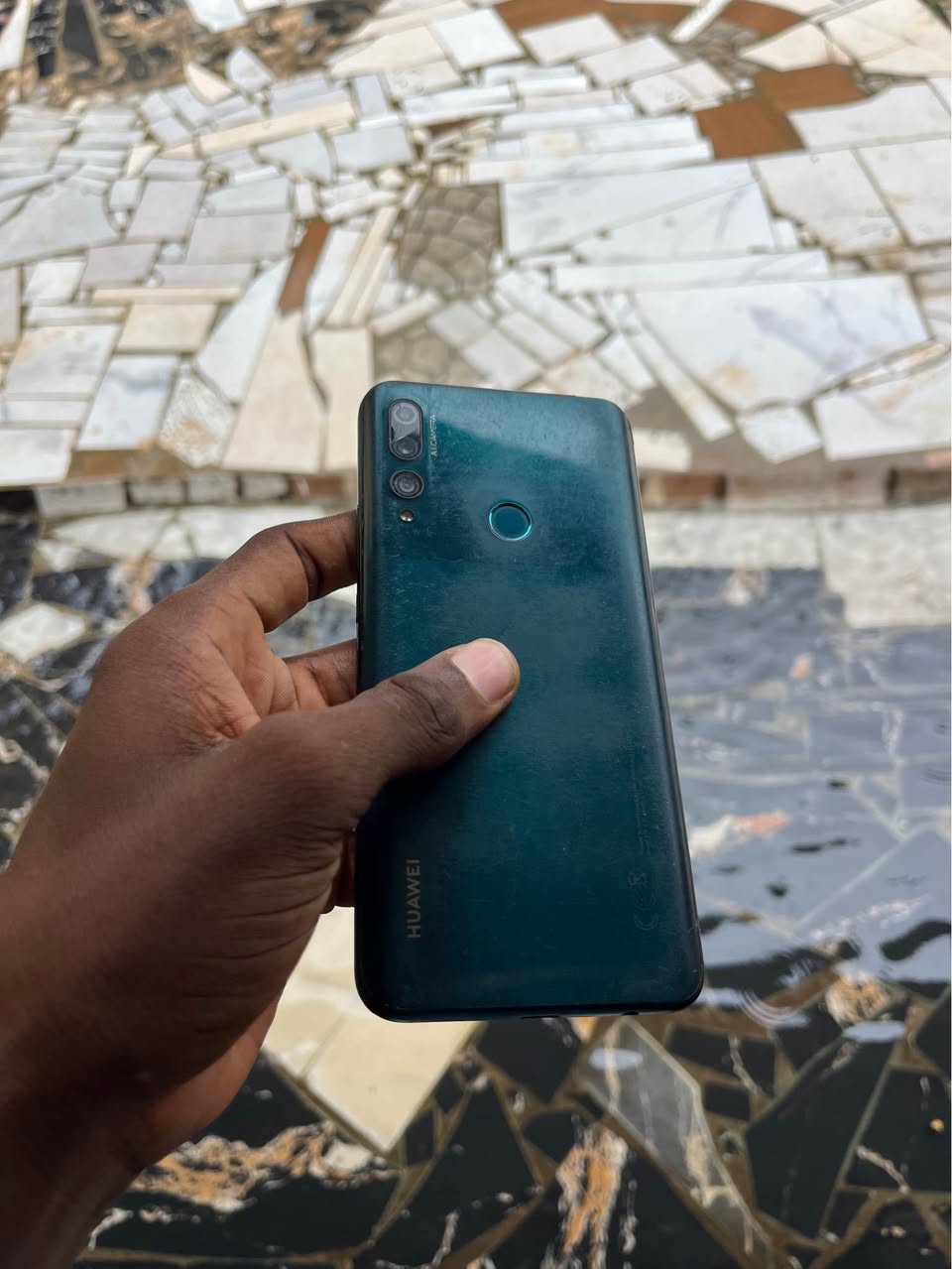 A picture of Huawei y9 prime 2019