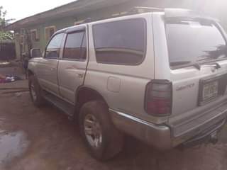 A picture of Toyota 4Runner Jeep