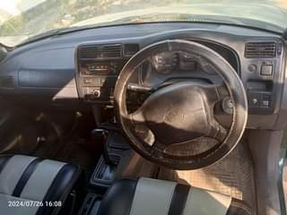 A picture of Toyota rav4 old inauzwa 12million