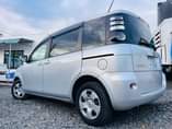 A picture of Toyota sienta