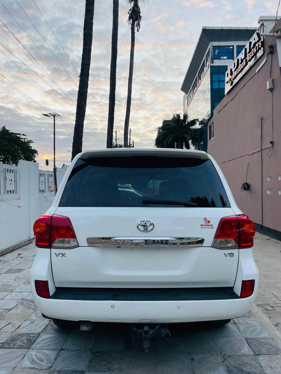 A picture of  TOYOTA LAND CRUISER VX TWIN TURBO DIESEL Model Toyota