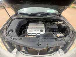 A picture of Lexus Rx330 for sale engine and gear is ok...Ac is