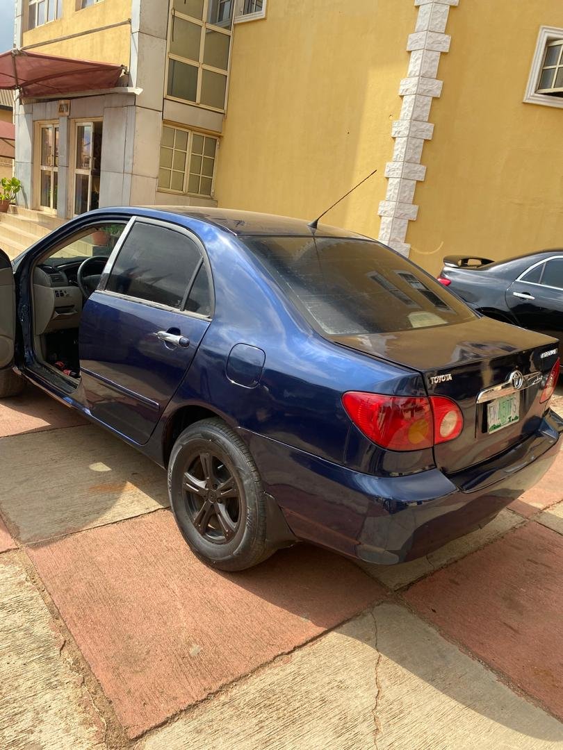 A picture of 2005 Toyota corolla 05