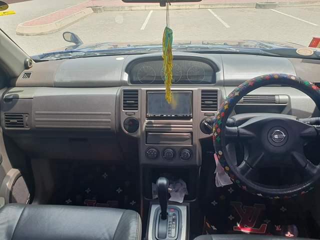 A picture of NISSAN EXTRAIL
