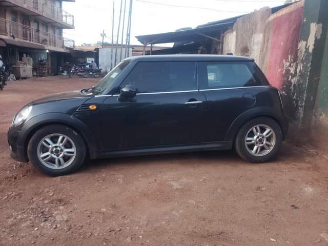 A picture of Car