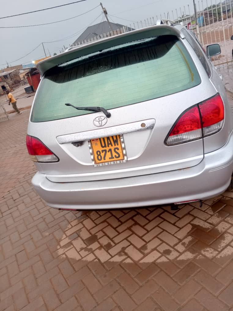 A picture of Toyota harrier