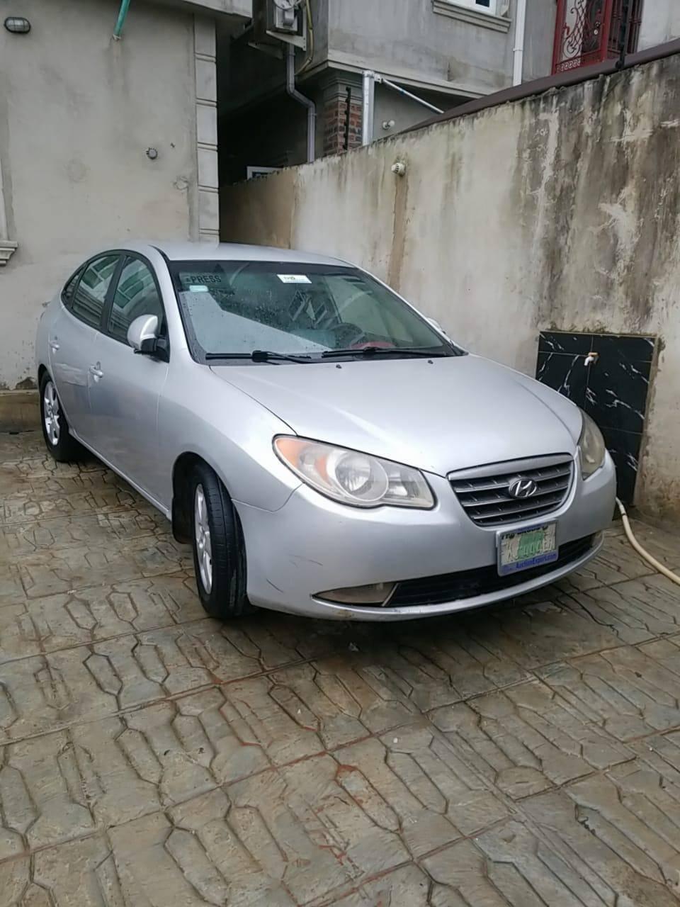 A picture of Hyundai Elantra 2008