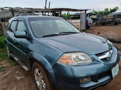A picture of 2005 Acura MDX