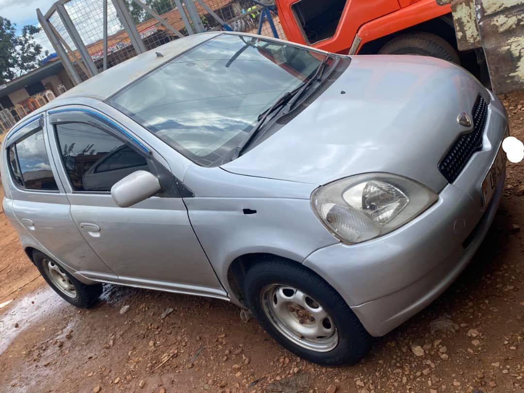 A picture of TOYOTA VITZ ORDINARY 1 3CC MANUAL