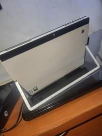 A picture of Nice looking original UK used HP elitebook x2 1012 core