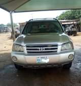 A picture of Toyota Highlander 03
